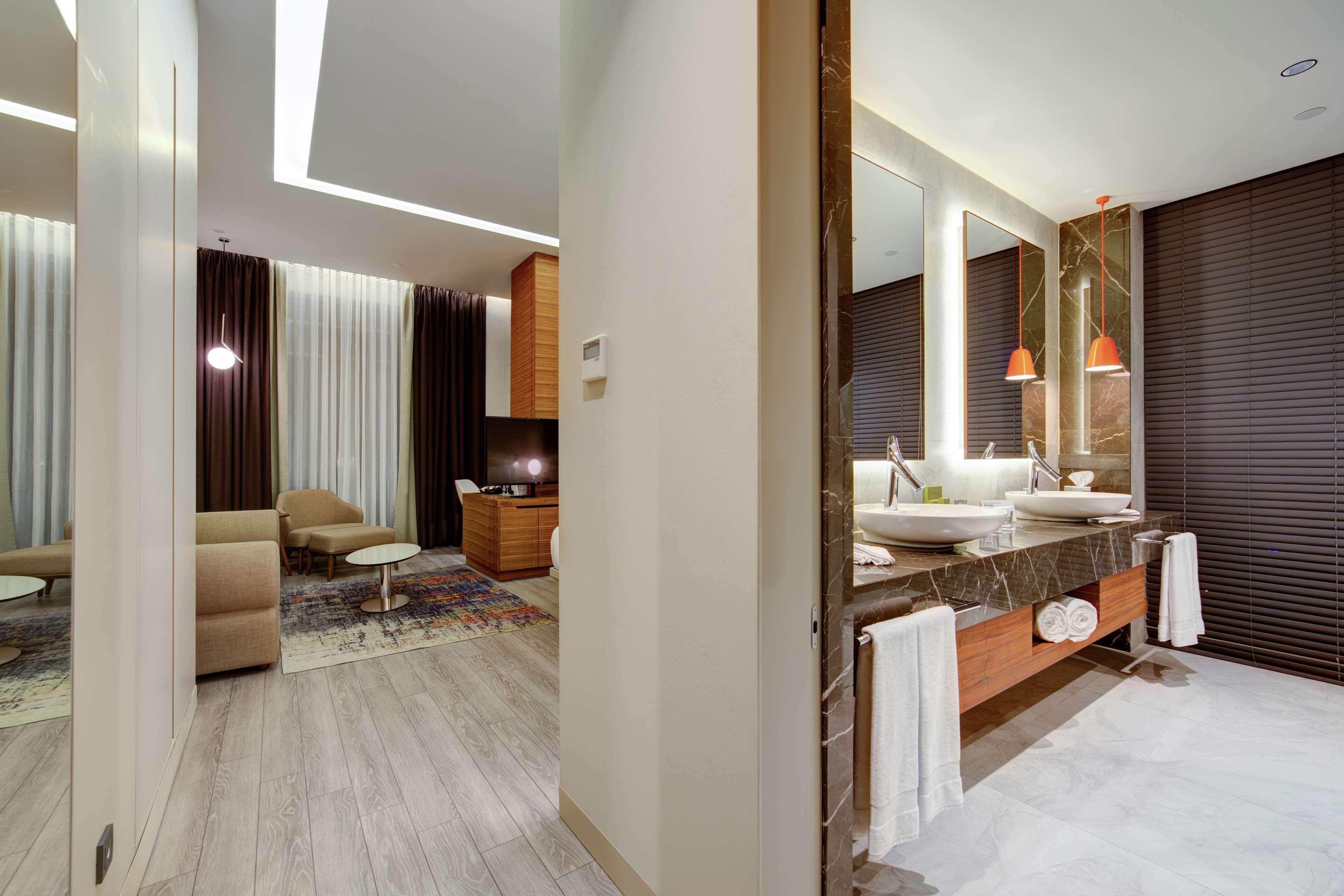 Doubletree By Hilton Adana Hotel Exterior foto